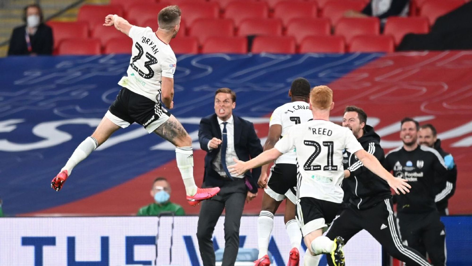 却引发了广 却引发了广